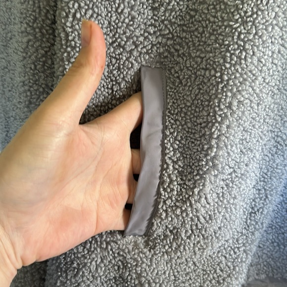 Banana Republic Fuzzy sweater - Picture 2 of 5